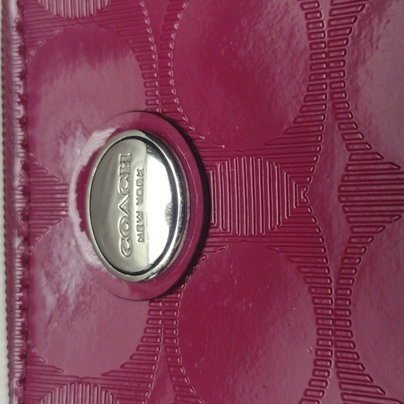 Coach wristlet - Picture 2 of 4